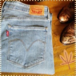 NWT | Levi | Skinny Jean | Midrise